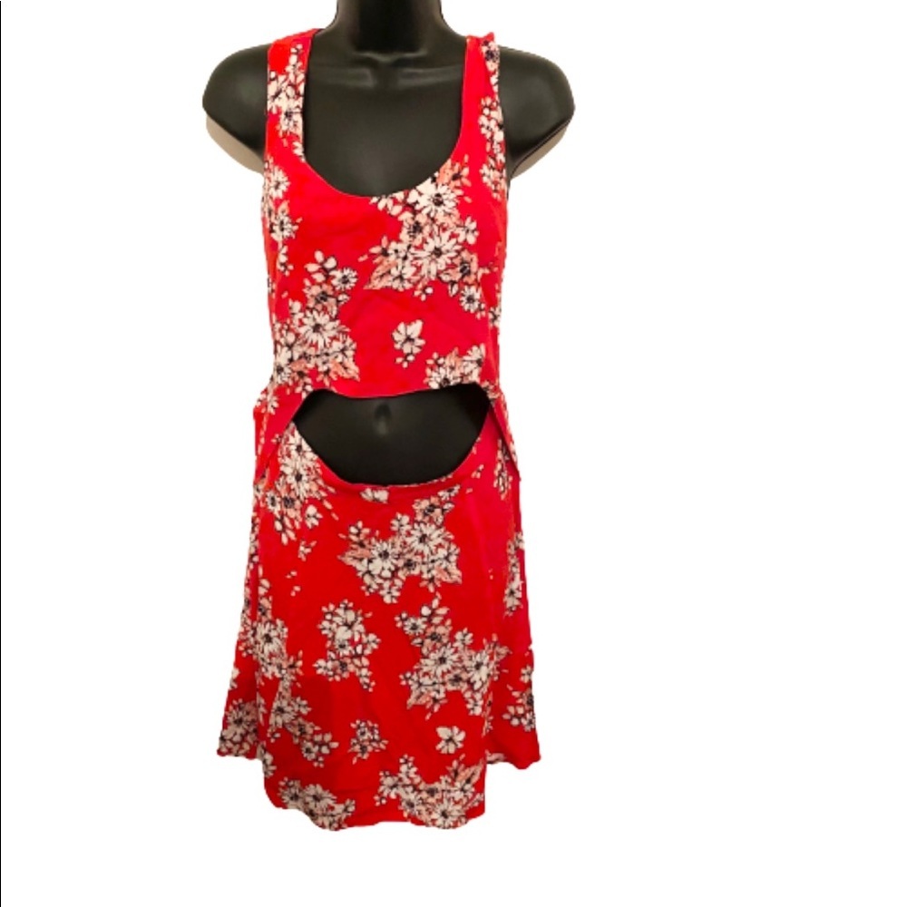 Sugar + LIPS NWT Women’s Red Floral Cut Out Dress Size Medium